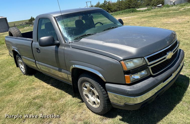 image for item NE9031 2006 Chevrolet Silverado 1500  pickup truck