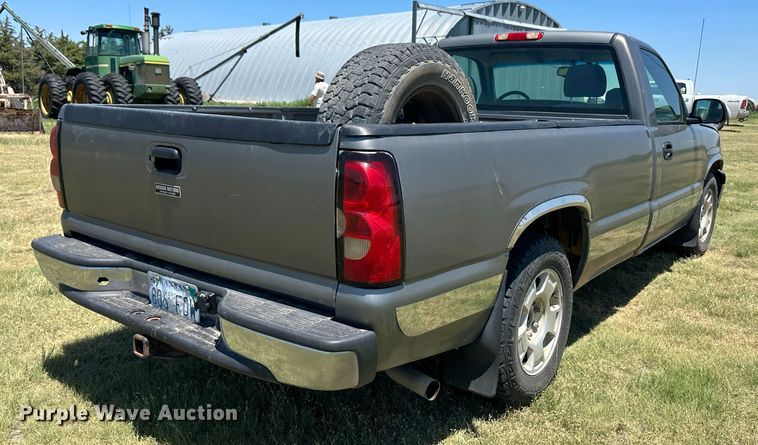 image for item NE9031 2006 Chevrolet Silverado 1500  pickup truck