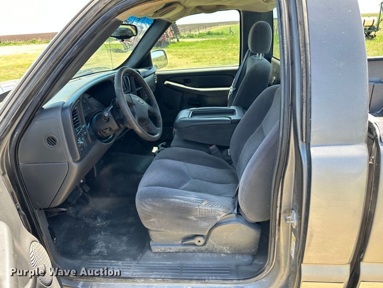 image for item NE9031 2006 Chevrolet Silverado 1500  pickup truck