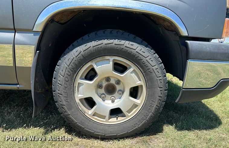 image for item NE9031 2006 Chevrolet Silverado 1500  pickup truck