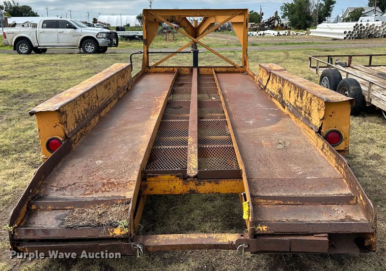 image for item NE9045 1979 Belshe T-2GN  equipment trailer