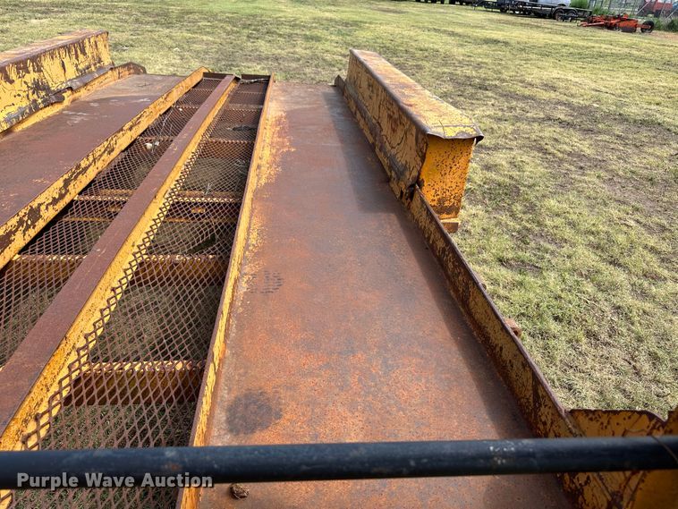 image for item NE9045 1979 Belshe T-2GN  equipment trailer