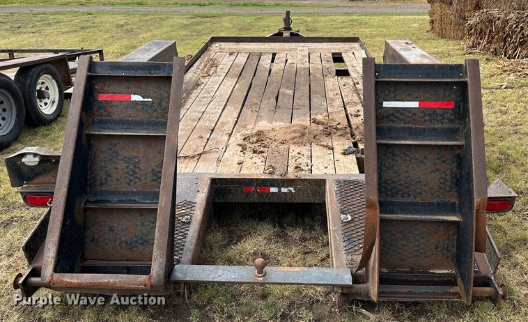 image for item NE9048 equipment trailer