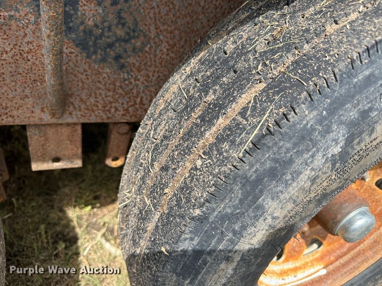 image for item NE9048 equipment trailer