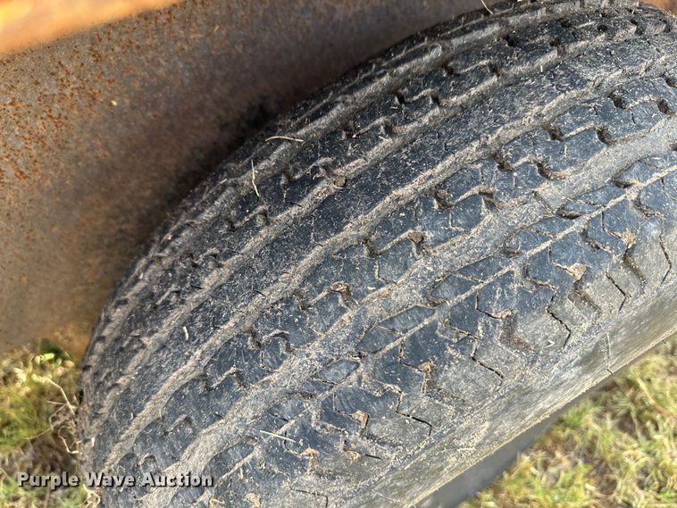 image for item NE9048 equipment trailer