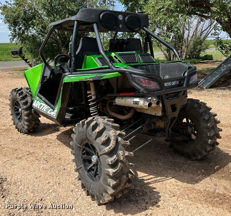 image for item NE9049 2012 Arctic Cat  utility vehicle