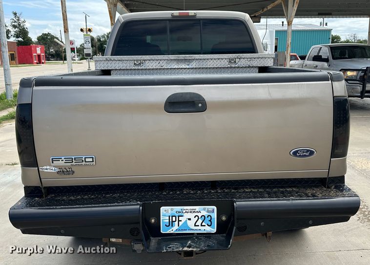 image for item NE9050 2007 Ford F350 Super Duty  Crew Cab pickup truck