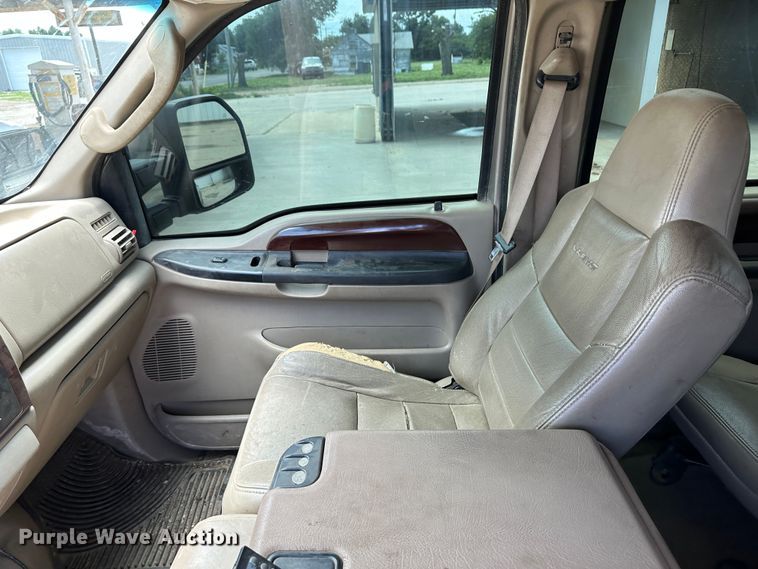 image for item NE9050 2007 Ford F350 Super Duty  Crew Cab pickup truck