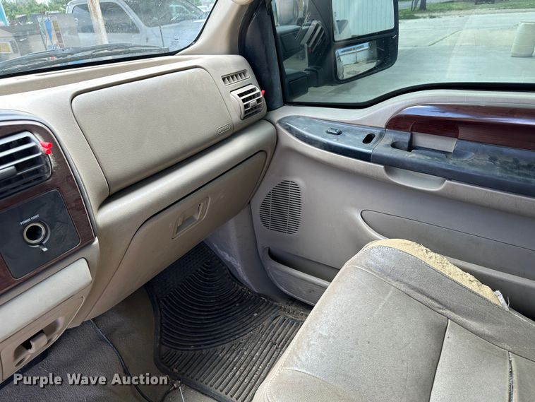 image for item NE9050 2007 Ford F350 Super Duty  Crew Cab pickup truck