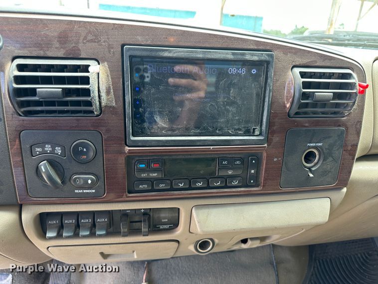 image for item NE9050 2007 Ford F350 Super Duty  Crew Cab pickup truck