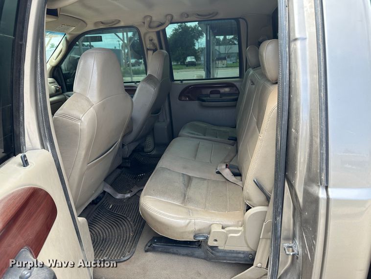 image for item NE9050 2007 Ford F350 Super Duty  Crew Cab pickup truck