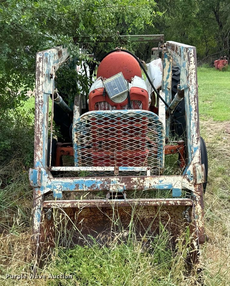 image for item NE9055 Ford 4000  tractor