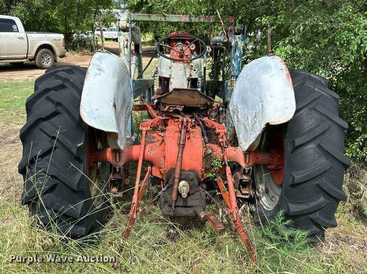 image for item NE9055 Ford 4000  tractor