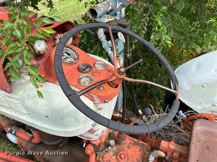 image for item NE9055 Ford 4000  tractor