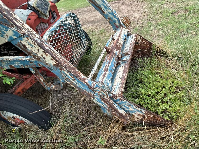 image for item NE9055 Ford 4000  tractor