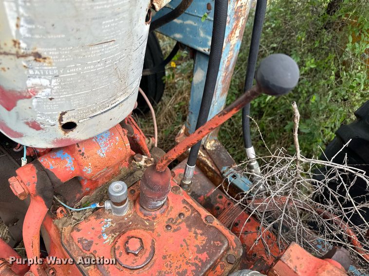 image for item NE9055 Ford 4000  tractor