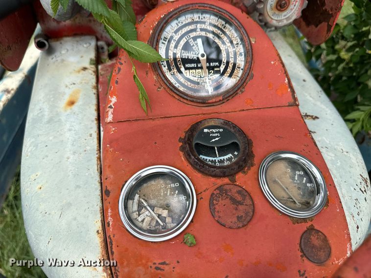 image for item NE9055 Ford 4000  tractor