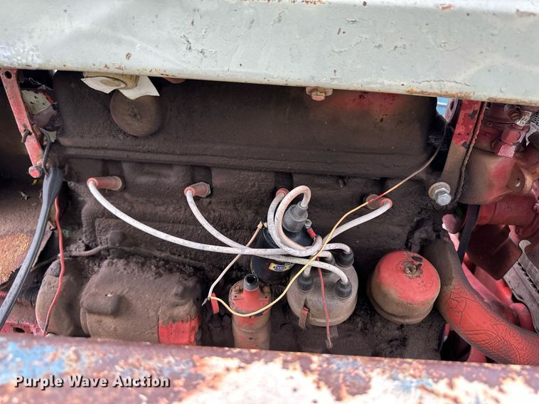 image for item NE9055 Ford 4000  tractor