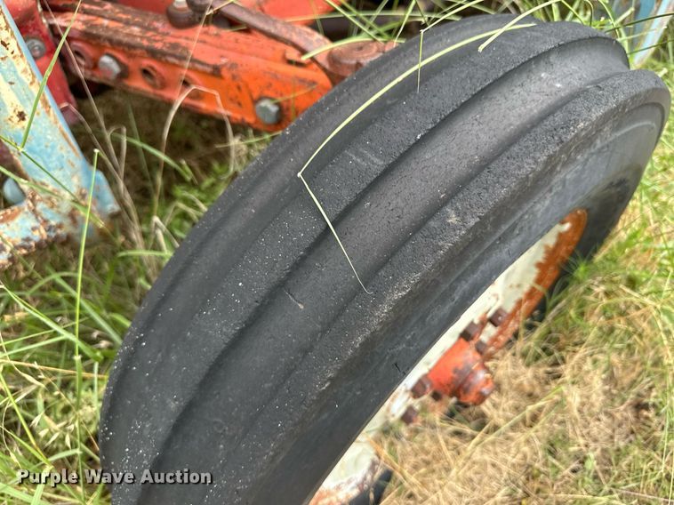 image for item NE9055 Ford 4000  tractor