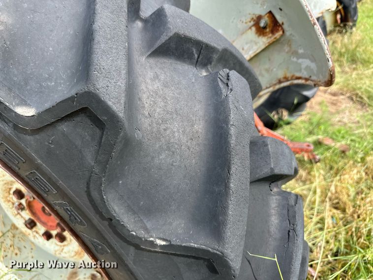 image for item NE9055 Ford 4000  tractor