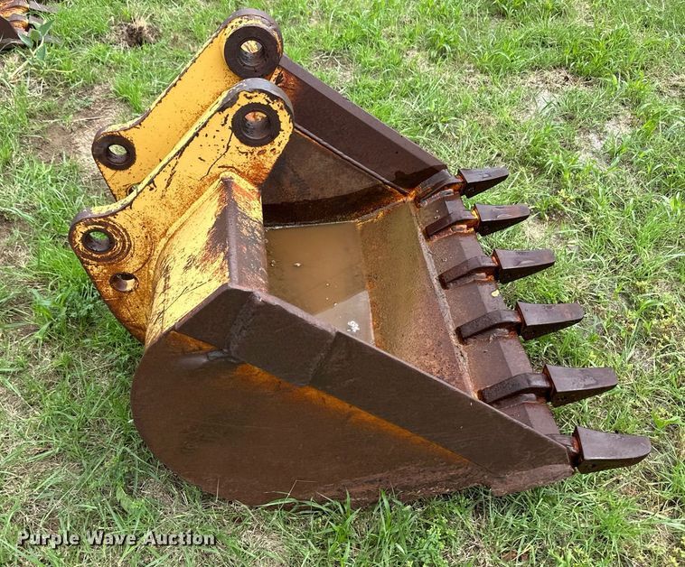image for item NE9057 Backhoe bucket