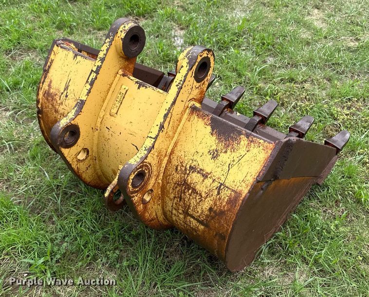 image for item NE9057 Backhoe bucket