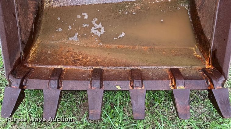 image for item NE9057 Backhoe bucket