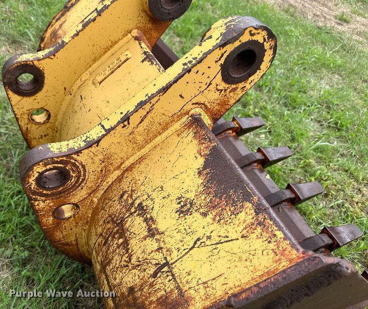 image for item NE9057 Backhoe bucket