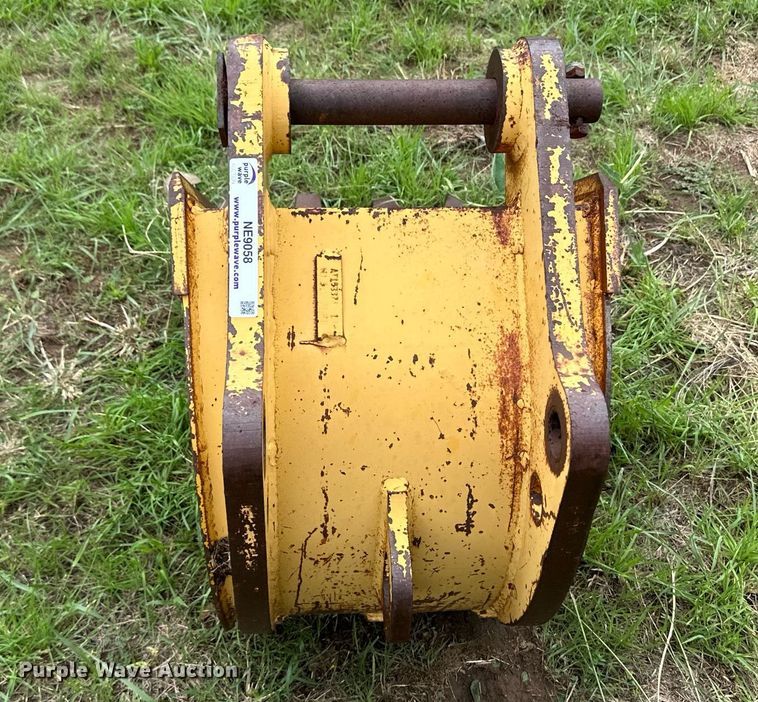 image for item NE9058 Backhoe bucket