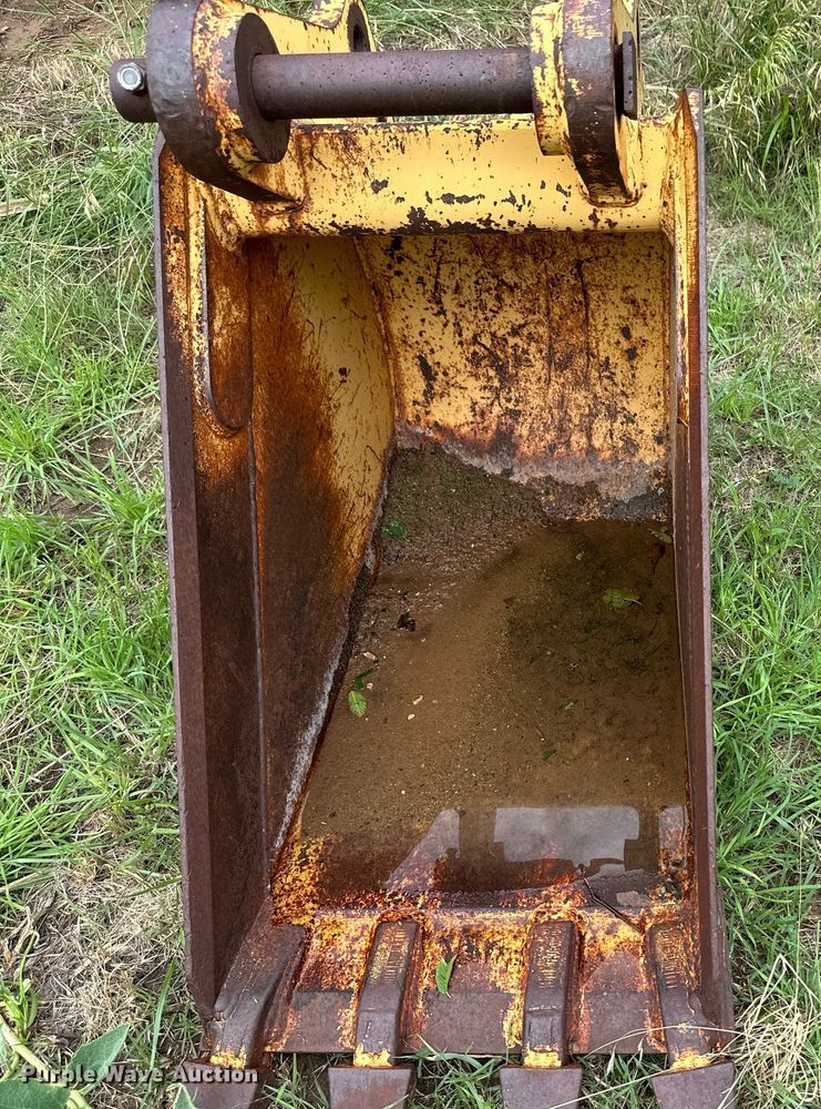 image for item NE9058 Backhoe bucket