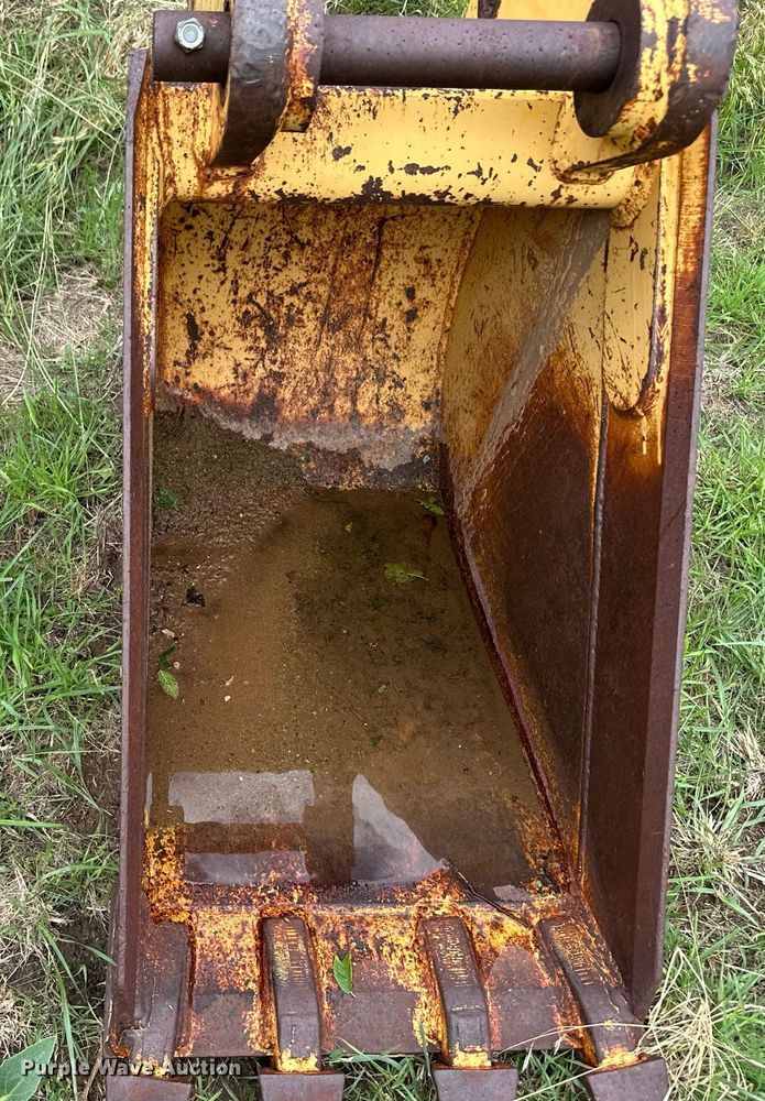image for item NE9058 Backhoe bucket