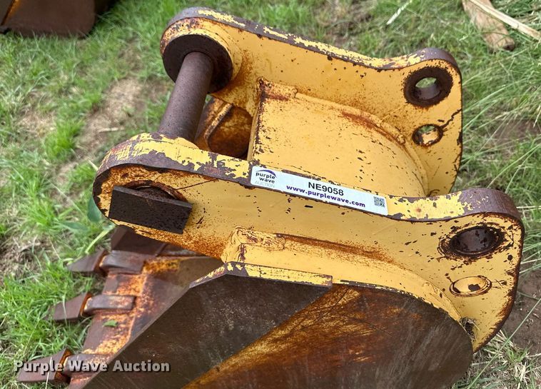image for item NE9058 Backhoe bucket