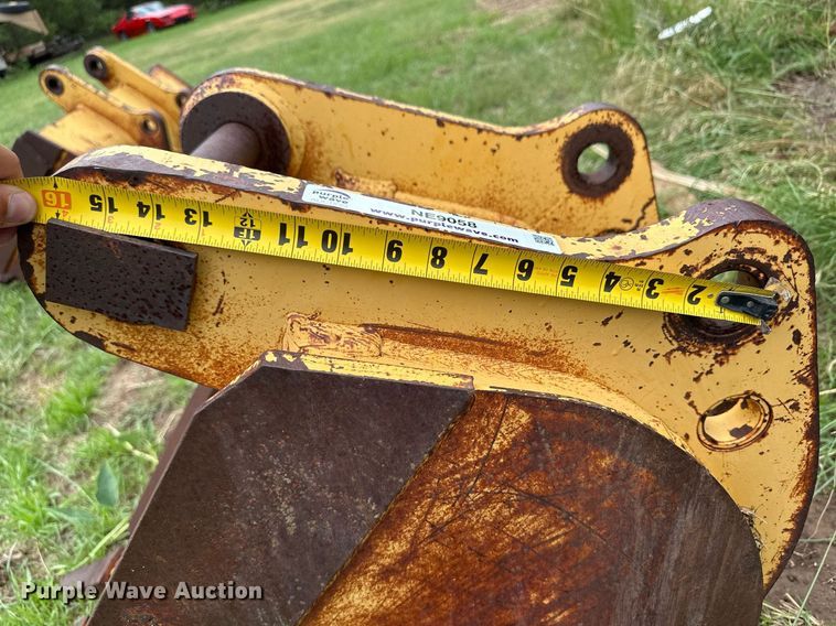 image for item NE9058 Backhoe bucket