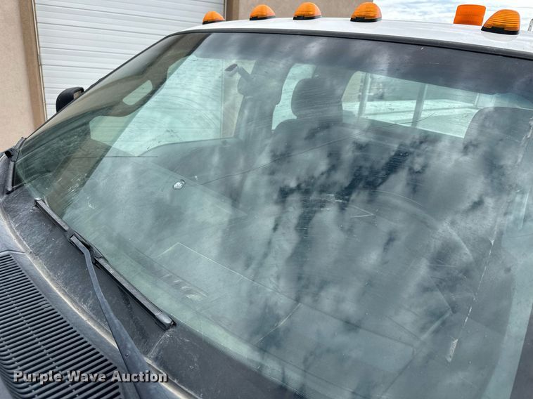 image for item NP9739 2015 Ford F250 Super Duty  SuperCab utility bed pickup truck