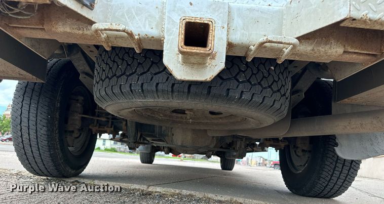 image for item NP9739 2015 Ford F250 Super Duty  SuperCab utility bed pickup truck