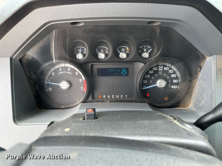 image for item NP9739 2015 Ford F250 Super Duty  SuperCab utility bed pickup truck