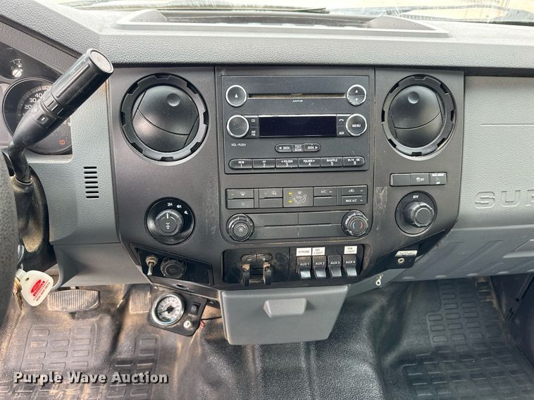 image for item NP9739 2015 Ford F250 Super Duty  SuperCab utility bed pickup truck