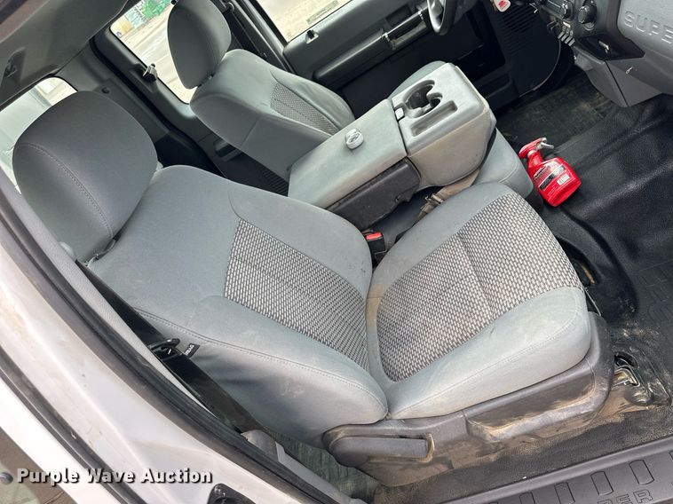 image for item NP9739 2015 Ford F250 Super Duty  SuperCab utility bed pickup truck