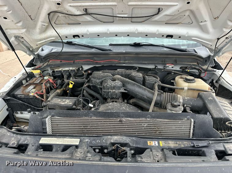 image for item NP9739 2015 Ford F250 Super Duty  SuperCab utility bed pickup truck