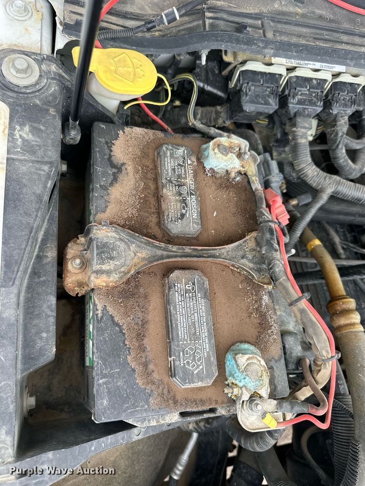 image for item NP9739 2015 Ford F250 Super Duty  SuperCab utility bed pickup truck