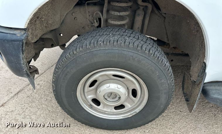 image for item NP9739 2015 Ford F250 Super Duty  SuperCab utility bed pickup truck