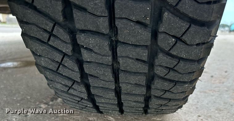 image for item NP9739 2015 Ford F250 Super Duty  SuperCab utility bed pickup truck