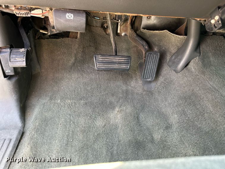 image for item NP9781 2004 Chevrolet Silverado 2500HD  Ext. Cab pickup truck