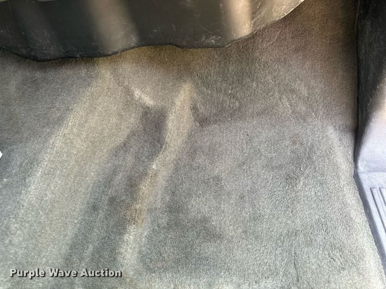 image for item NP9781 2004 Chevrolet Silverado 2500HD  Ext. Cab pickup truck