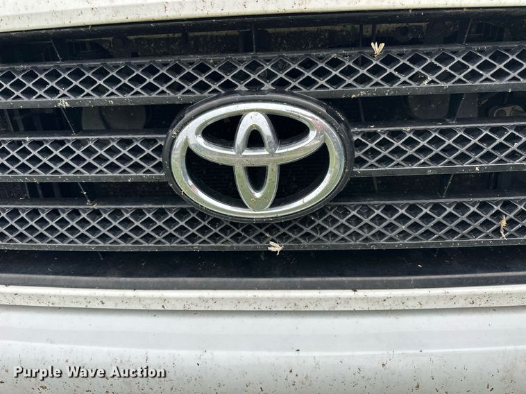 image for item NP9793 2009 Toyota Tundra  CrewMax pickup truck