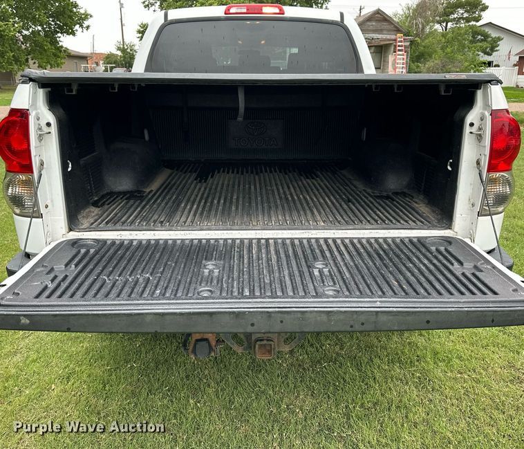 image for item NP9793 2009 Toyota Tundra  CrewMax pickup truck