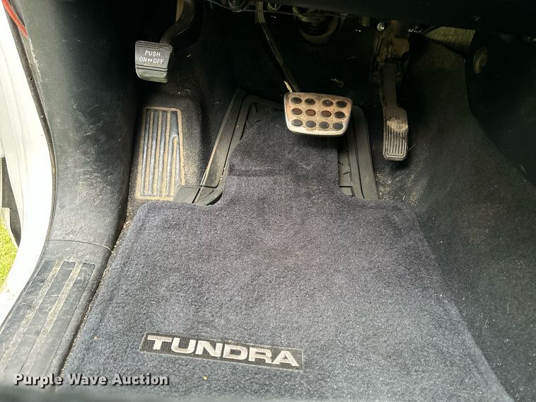 image for item NP9793 2009 Toyota Tundra  CrewMax pickup truck