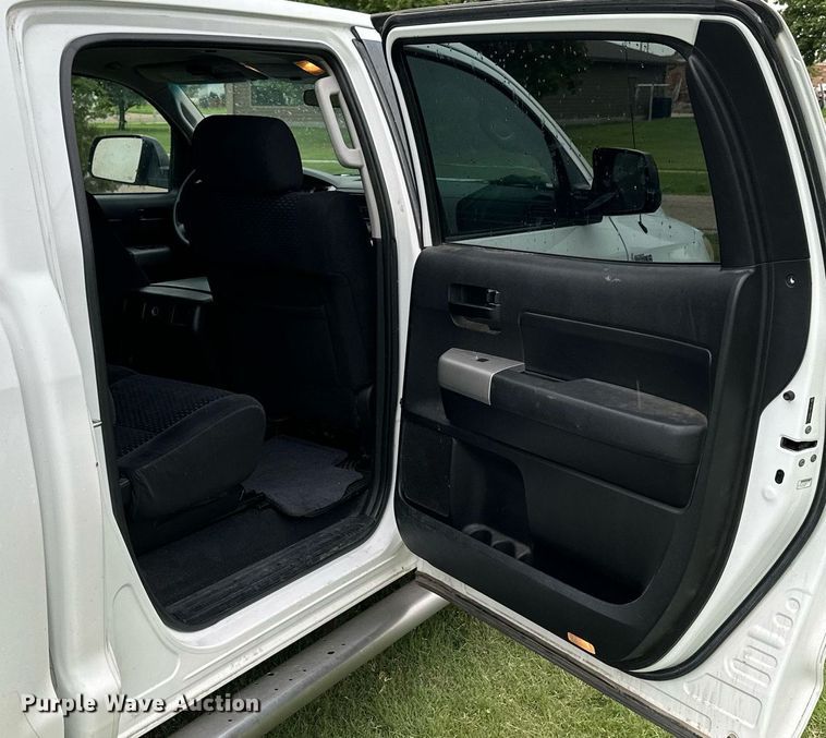 image for item NP9793 2009 Toyota Tundra  CrewMax pickup truck