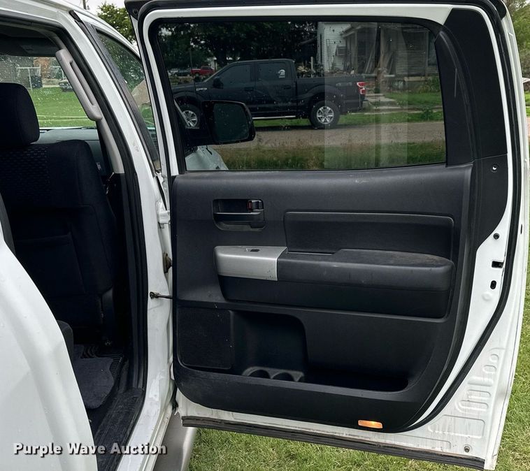 image for item NP9793 2009 Toyota Tundra  CrewMax pickup truck