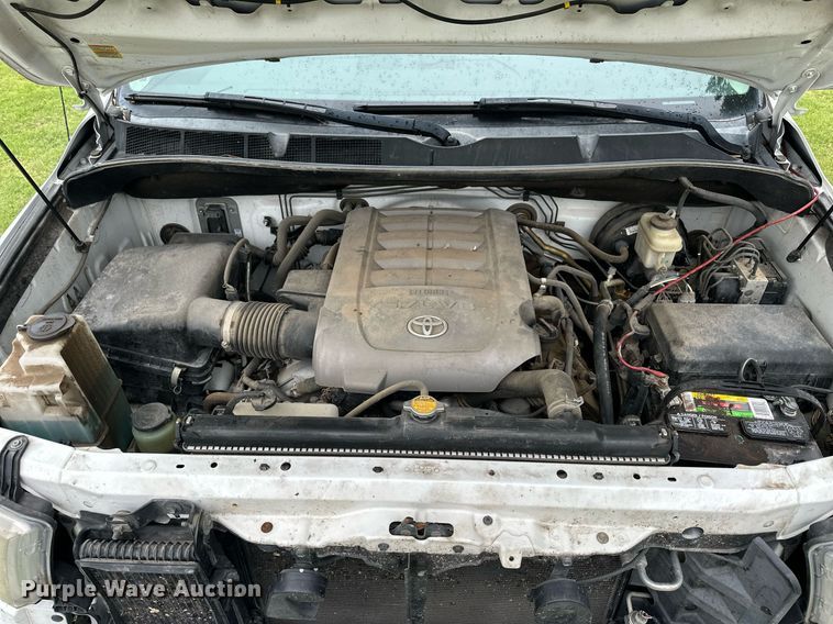 image for item NP9793 2009 Toyota Tundra  CrewMax pickup truck